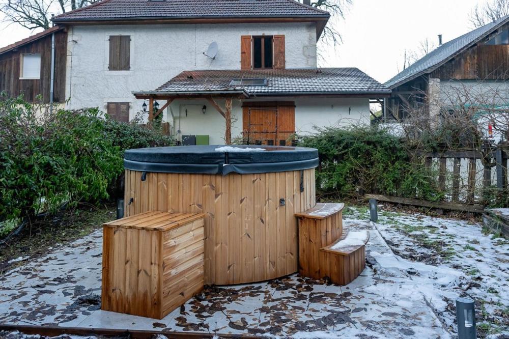 La Maison Des Jolicoeurs Saint-Christophe-sur-Guiers Exterior foto
